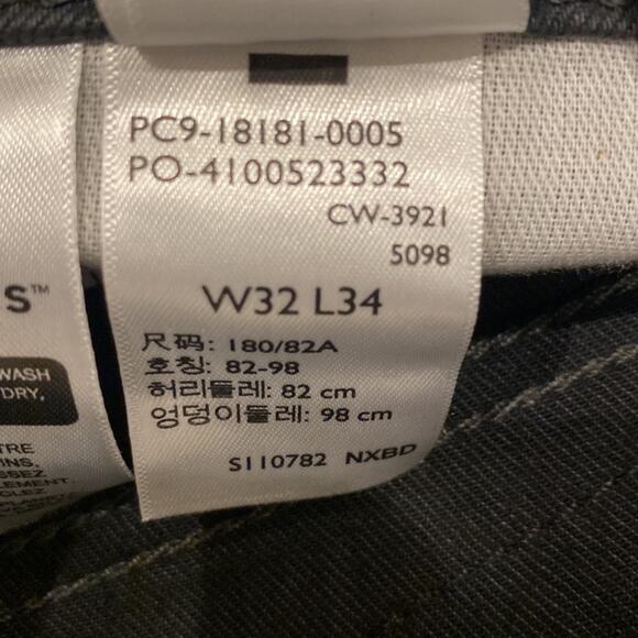 Levi's Men's 541 Athletic Taper Fit Jeans Cut As Shorts Dark Gray Size 32 - Picture 5 of 11